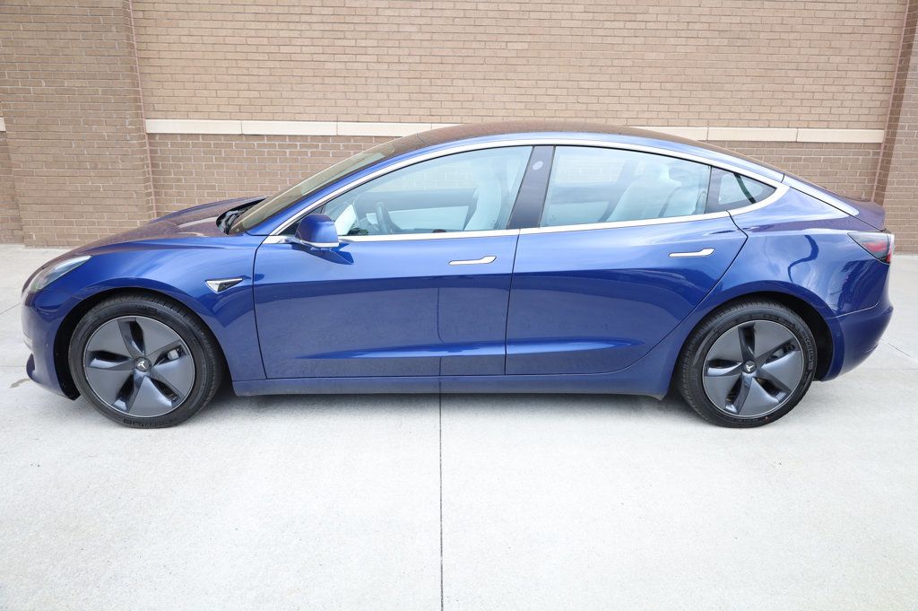 2018 Tesla Model 3 Long Range photo 3