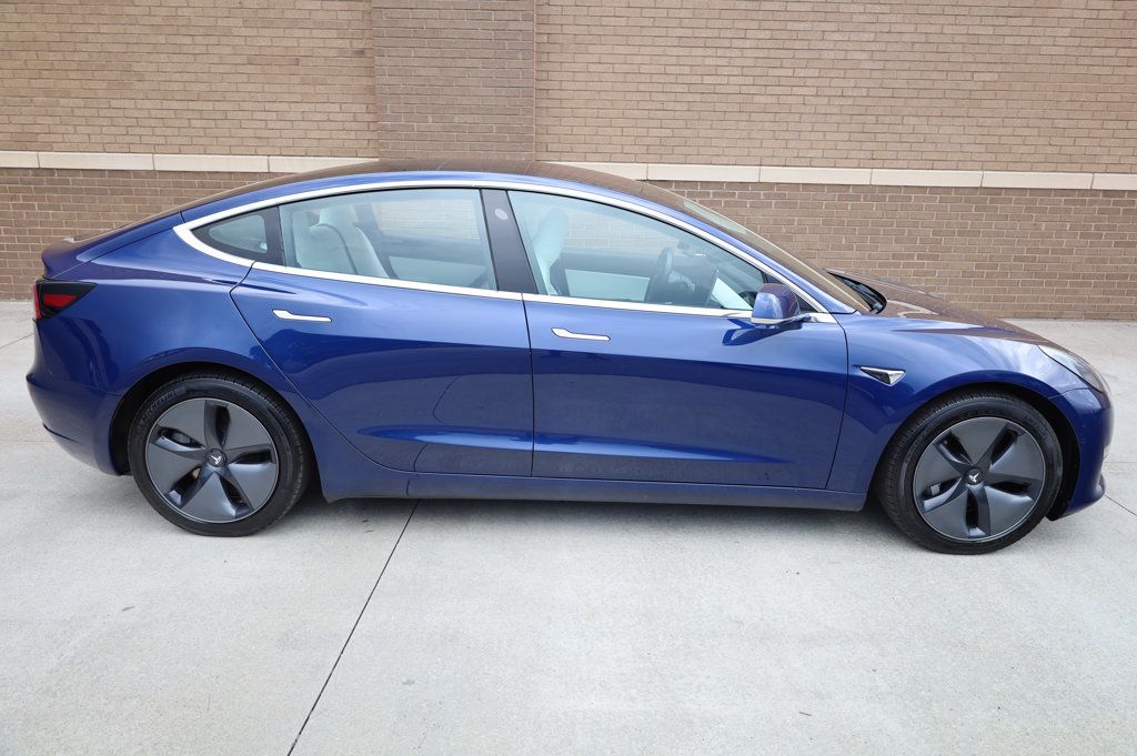 2018 Tesla Model 3 Long Range photo 4