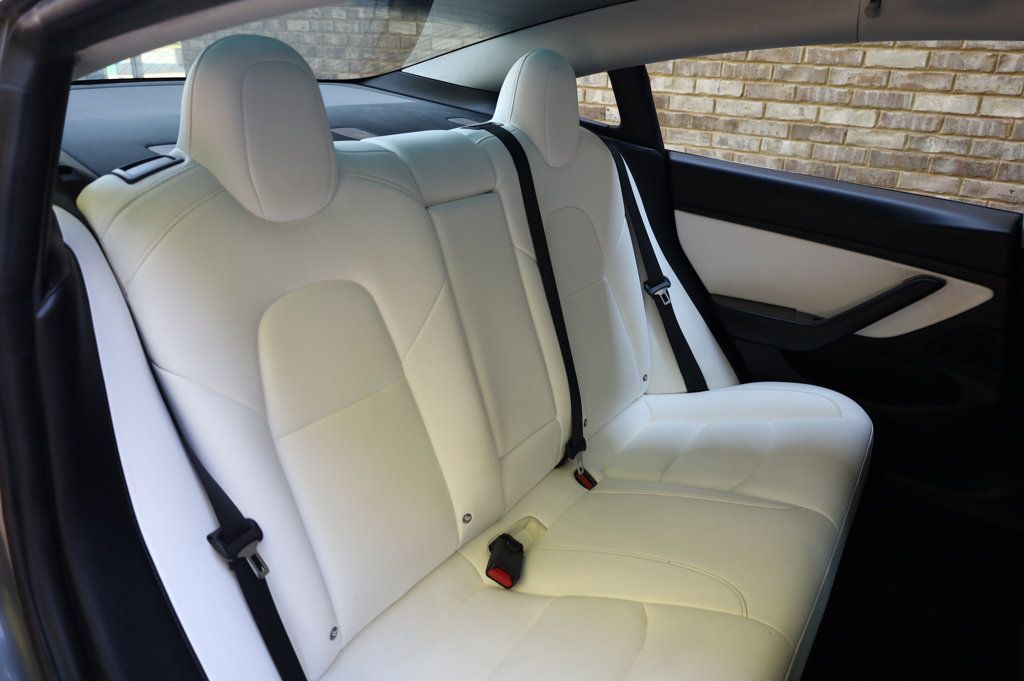 2018 Tesla Model 3 Long Range photo 23