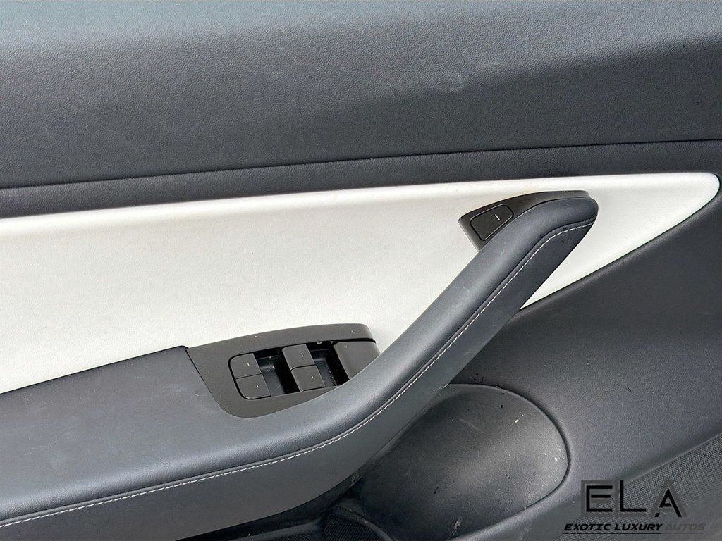 2018 Tesla Model 3 Long Range Battery AWD - 23054597 - 19