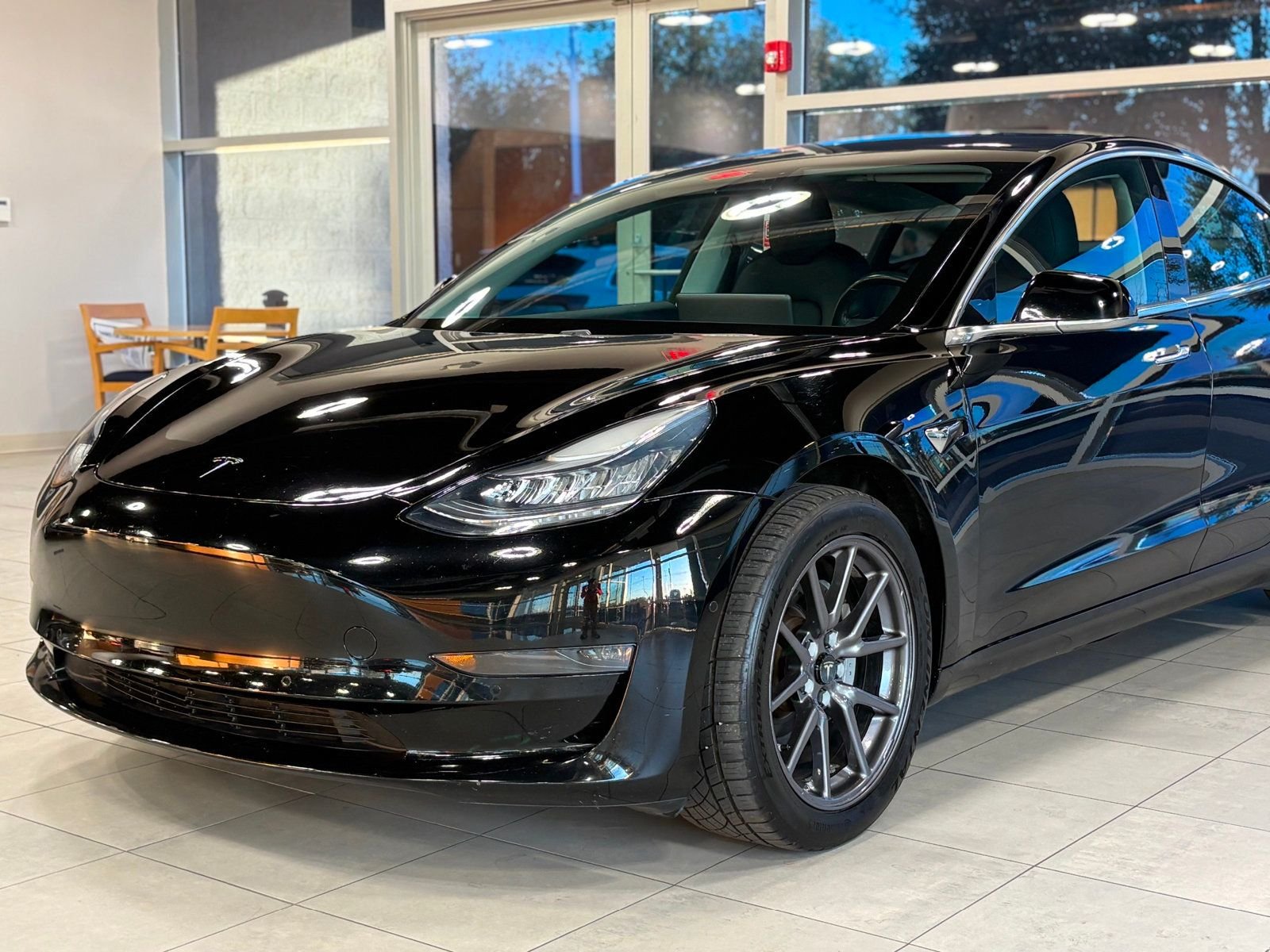 2018 Tesla Model 3 Long Range photo 3