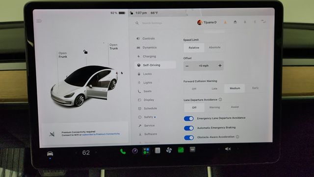 2018 Tesla Model 3 Long Range Battery AWD - 23093322 - 19
