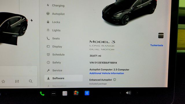 2018 Tesla Model 3 Long Range Battery AWD w/ Enhanced Autopilot - 23017802 - 13