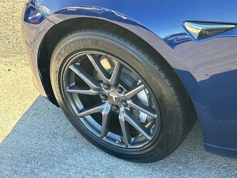 2018 Tesla Model 3 Long Range Battery RWD - 22963713 - 11