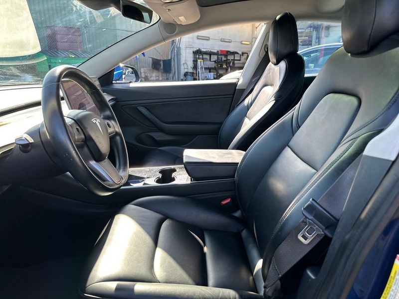 2018 Tesla Model 3 Long Range Battery RWD - 22963713 - 12