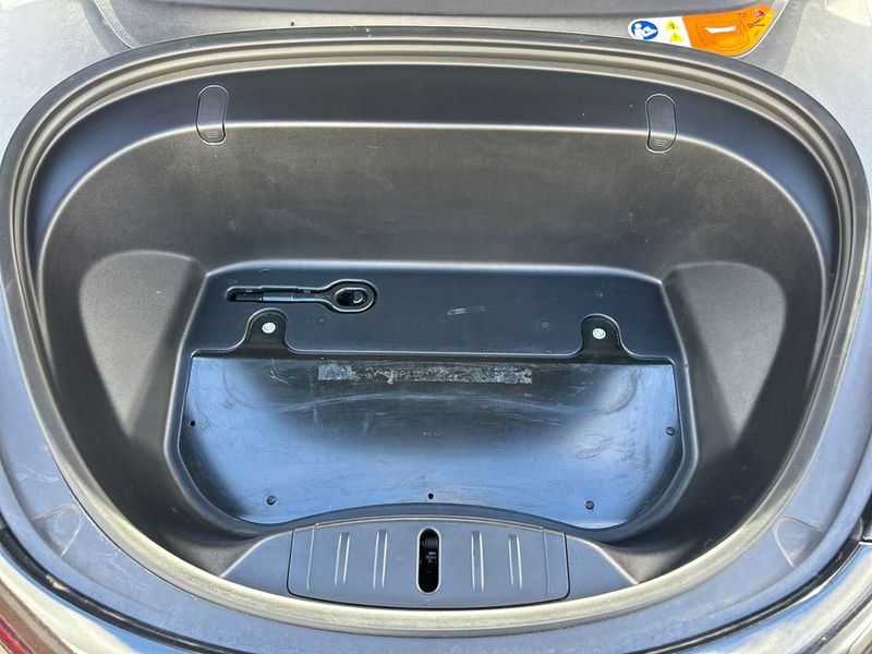 2018 Tesla Model 3 Long Range Battery RWD - 23061449 - 20