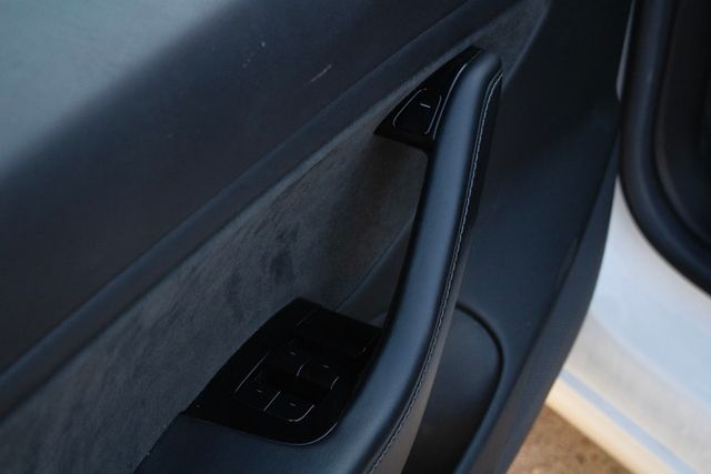 2018 Tesla Model 3 Long Range Battery RWD - 22771961 - 34