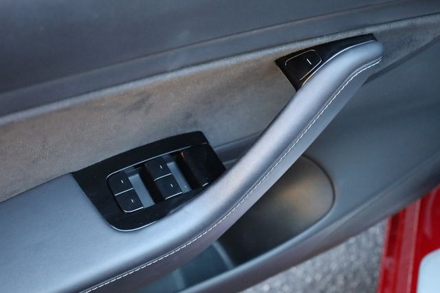 2018 Tesla Model 3 Long Range Battery RWD - 22939905 - 33