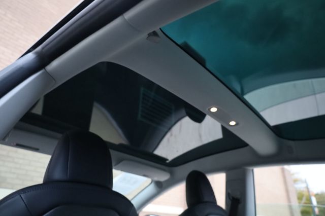 2018 Tesla Model 3 Long Range Battery RWD - 22939965 - 40