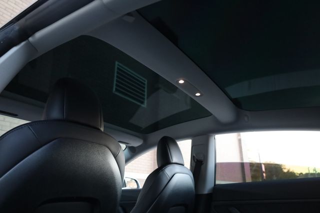 2018 Tesla Model 3 Long Range Battery RWD - 22946139 - 16