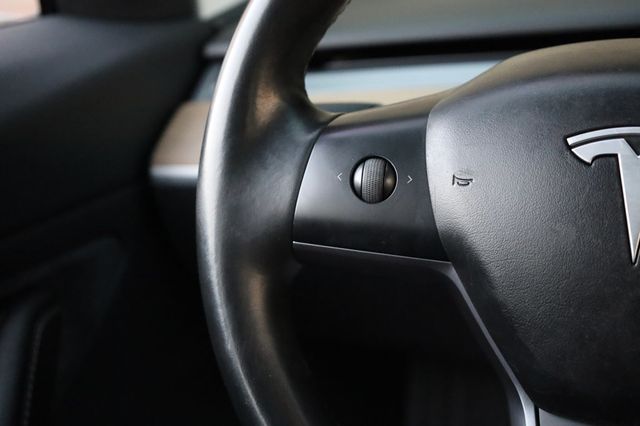 2018 Tesla Model 3 Long Range Battery RWD - 22946139 - 30