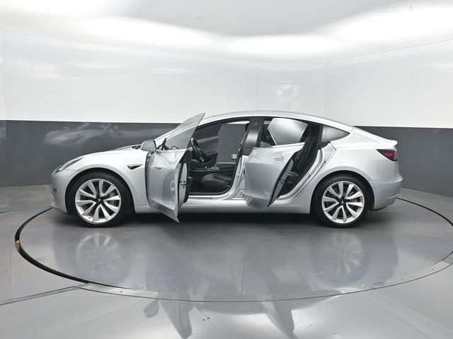 2018 Tesla Model 3 Long Range Battery RWD - 23035778 - 32