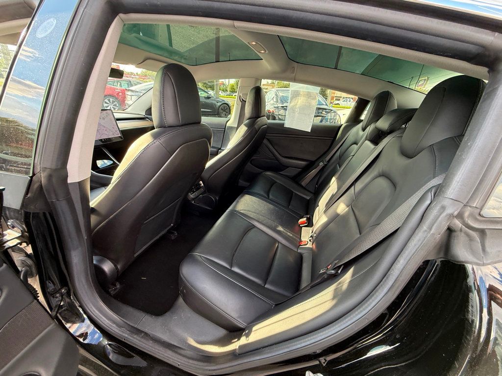 2018 Tesla Model 3 Long Range photo 9