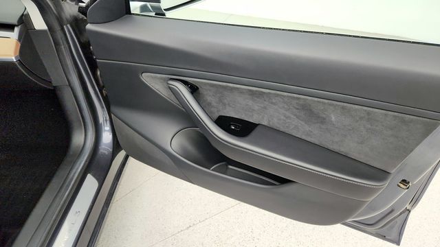 2018 Tesla Model 3 Long Range Battery RWD - 22947434 - 14