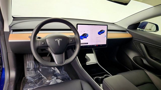 2018 Tesla Model 3 Long Range Battery RWD w/ 19'' Wheels & Premium Connectivity - 23010751 - 11