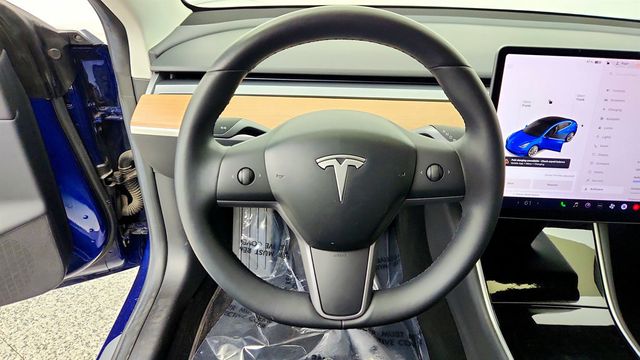 2018 Tesla Model 3 Long Range Battery RWD w/ 19'' Wheels & Premium Connectivity - 23010751 - 12