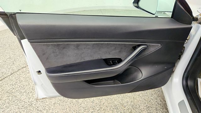 2018 Tesla Model 3 Long Range Battery RWD w/ 19'' Wheels, Traffic-Aware Cruise Ctrl - 23027968 - 10