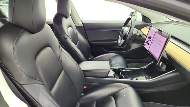 2018 Tesla Model 3 Long Range Battery RWD w/ 19'' Wheels, Traffic-Aware Cruise Ctrl - 23027968 - 25