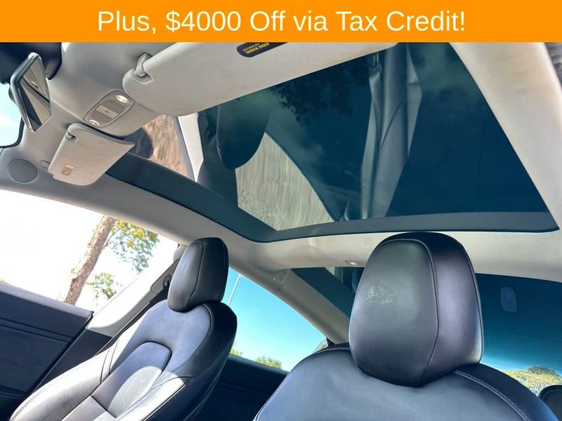 2018 Tesla Model 3 Mid Range photo 15