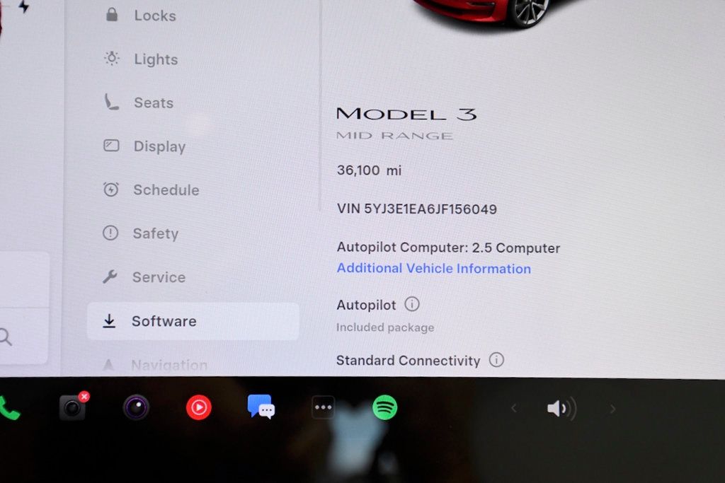 2018 Tesla Model 3 Mid Range Battery RWD - 22985639 - 28