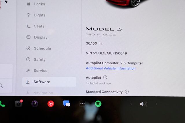 2018 Tesla Model 3 Mid Range Battery RWD - 22985639 - 28