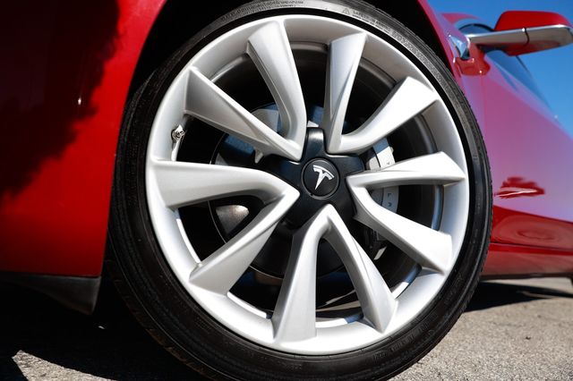 2018 Tesla Model 3 Mid Range Battery RWD - 22945658 - 31