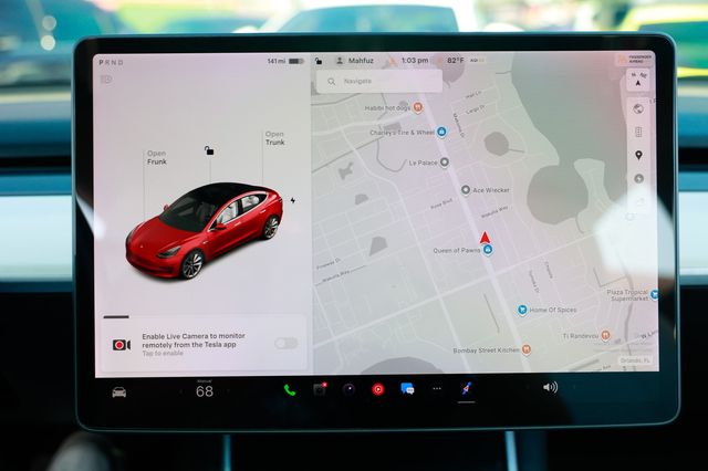 2018 Tesla Model 3 Mid Range Battery RWD - 22945658 - 32