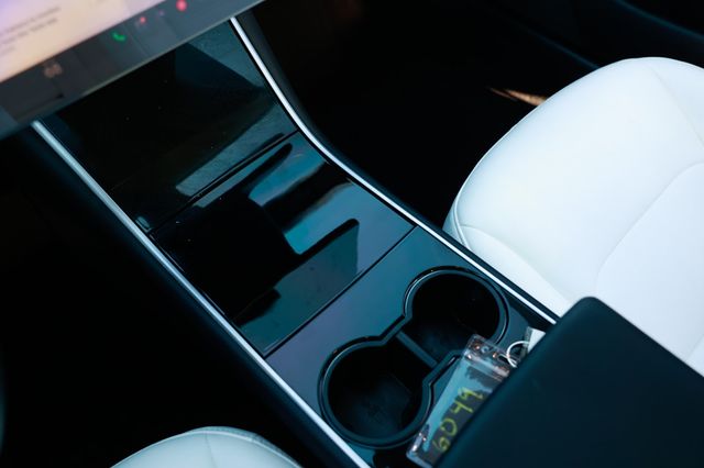 2018 Tesla Model 3 Mid Range Battery RWD - 22945658 - 38