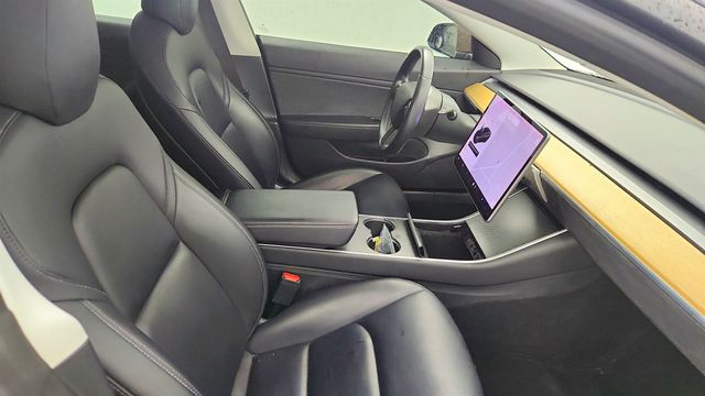 2018 Tesla Model 3 Mid Range Battery RWD w/ Panoramic Glass Roof & 15'' Touchscreen - 22999103 - 25