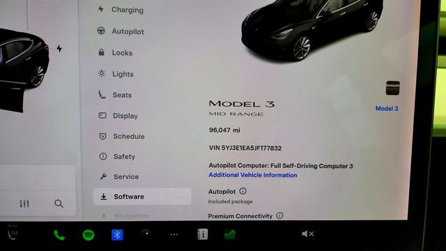 2018 Tesla Model 3 Mid Range Battery w/ 19'' Sport Wheels & White/Black Premium Int - 23005654 - 13