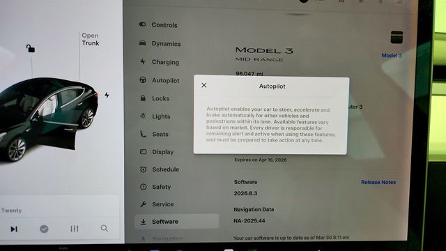 2018 Tesla Model 3 Mid Range Battery w/ 19'' Sport Wheels & White/Black Premium Int - 23005654 - 15