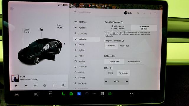 2018 Tesla Model 3 Mid Range Battery w/ 19'' Sport Wheels & White/Black Premium Int - 23005654 - 18