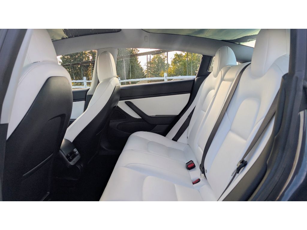 2018 Tesla Model 3 Performance photo 16