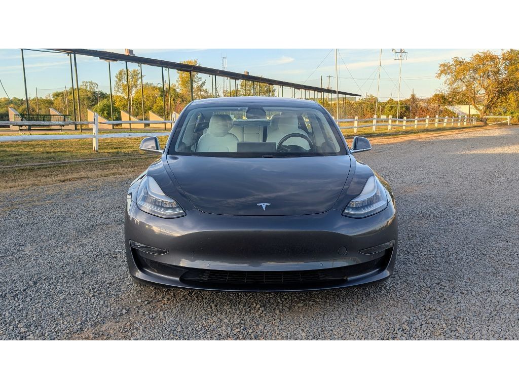 2018 Tesla Model 3 Performance photo 2