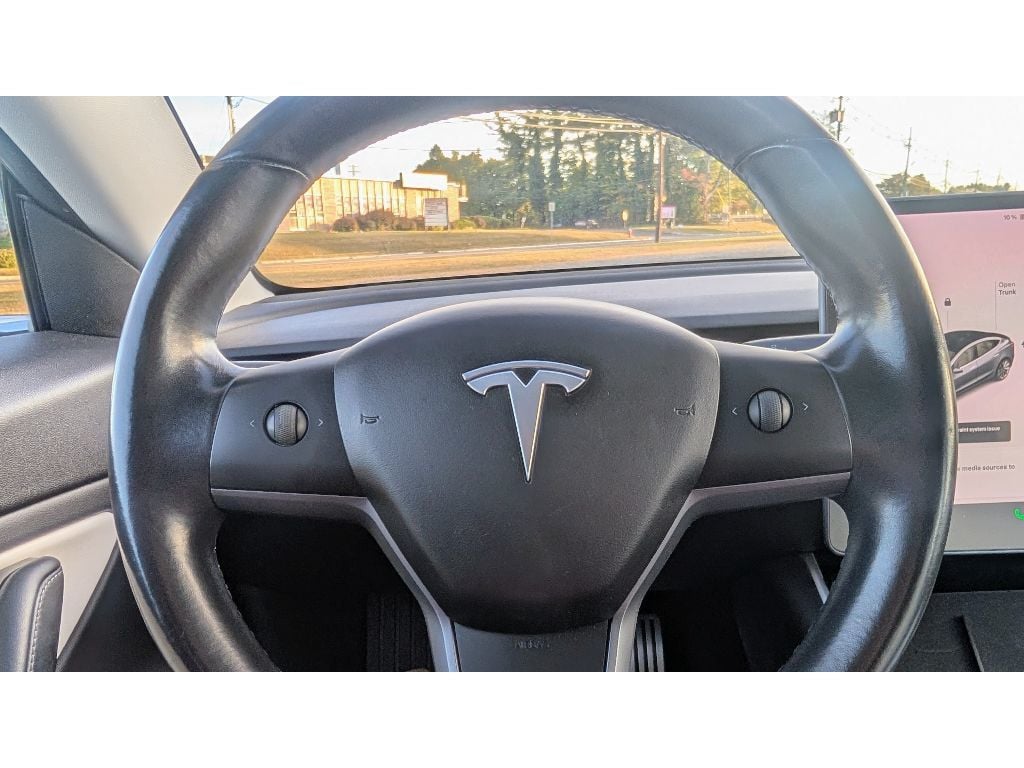 2018 Tesla Model 3 Performance photo 18