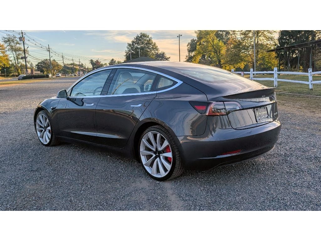 2018 Tesla Model 3 Performance photo 5
