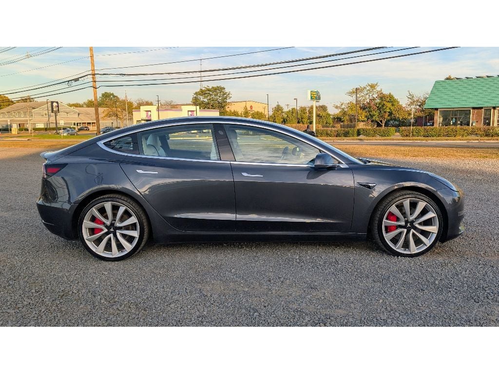 2018 Tesla Model 3 Performance photo 8