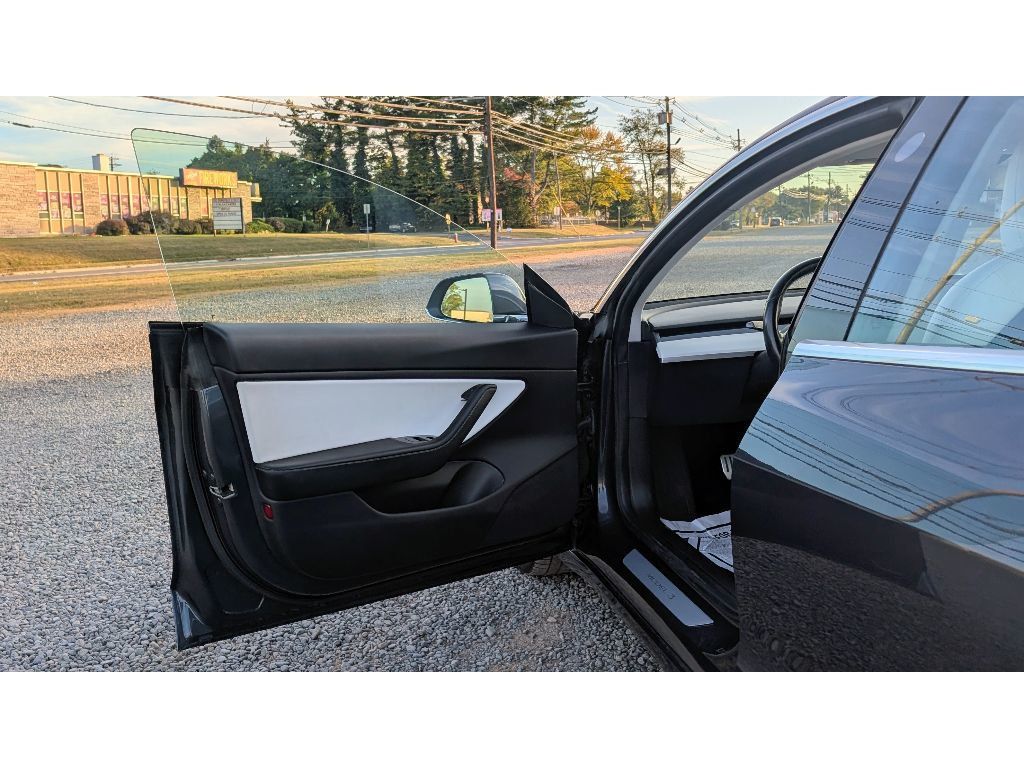 2018 Tesla Model 3 Performance photo 9