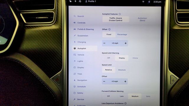 2018 Tesla Model S 100D AWD w/ Premium Connectivity - 23011412 - 18