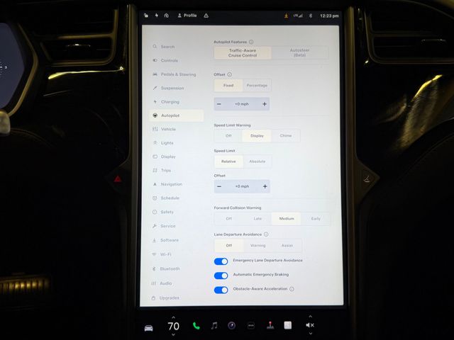2018 Tesla Model S 75D AWD - 23007489 - 29