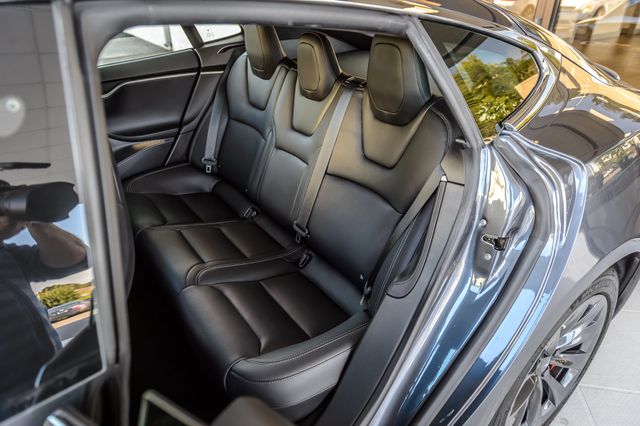 2018 Tesla Model S MODEL S P100D - GRAY ON BLACK - VENTED SEATS - PANO ROOF-MUSTSEE - 23084022 - 38