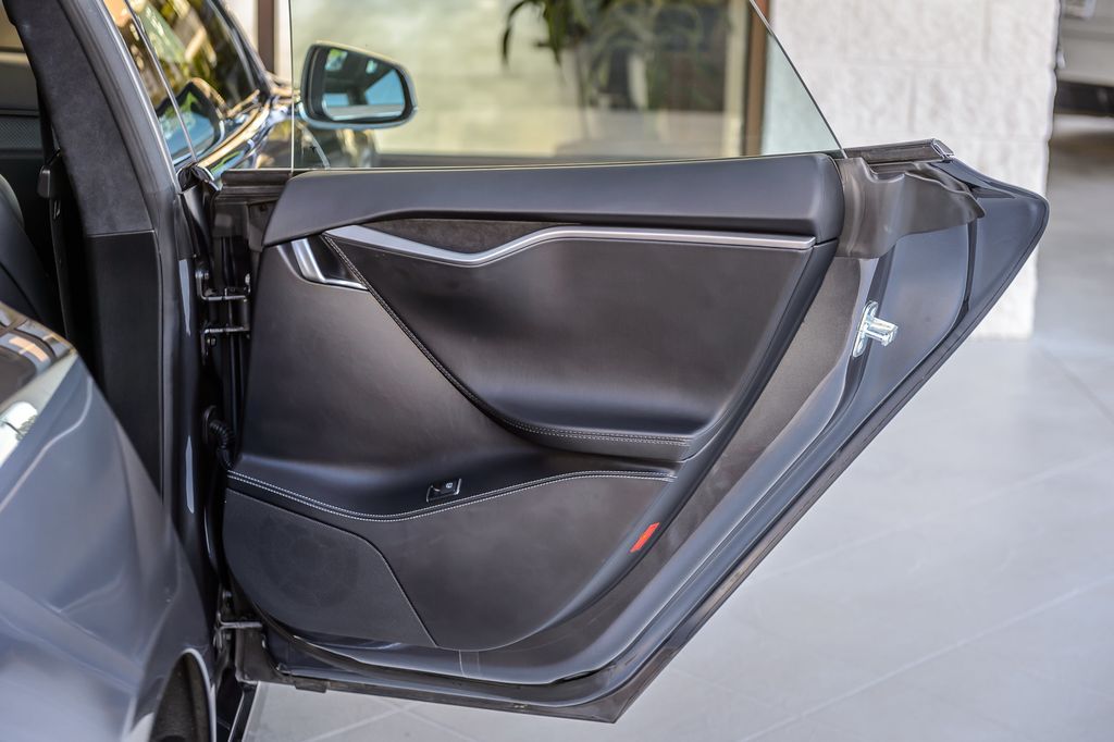 2018 Tesla Model S MODEL S P100D - GRAY ON BLACK - VENTED SEATS - PANO ROOF-MUSTSEE - 23084022 - 46