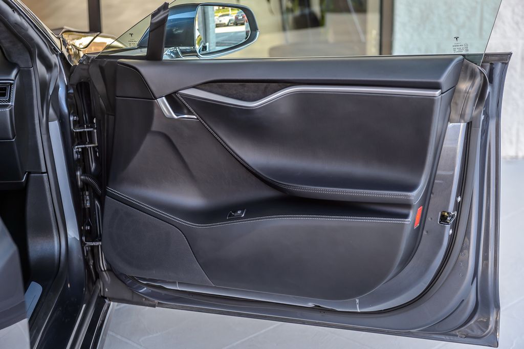 2018 Tesla Model S MODEL S P100D - GRAY ON BLACK - VENTED SEATS - PANO ROOF-MUSTSEE - 23084022 - 47