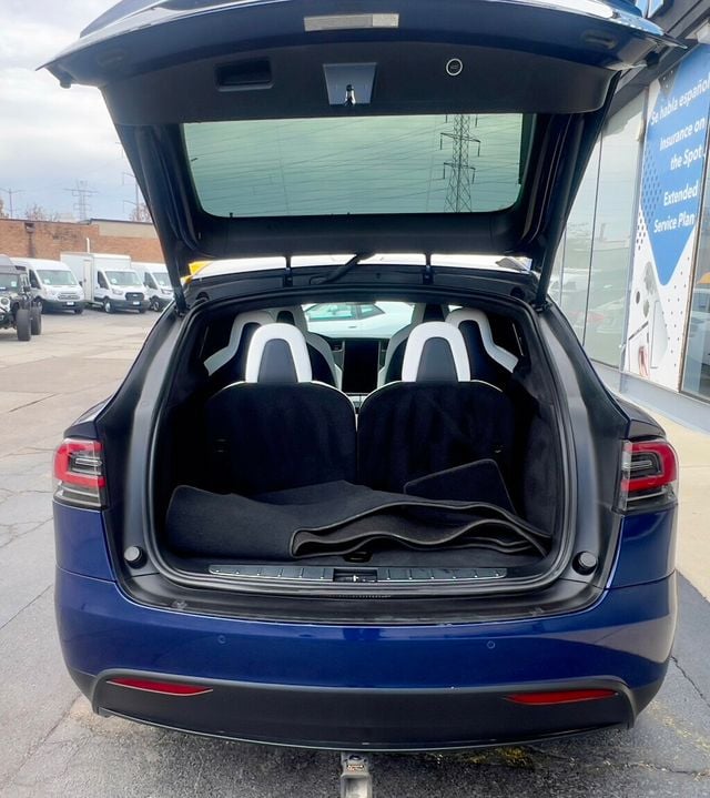 2018 Tesla Model X 100D AWD - 22646745 - 39