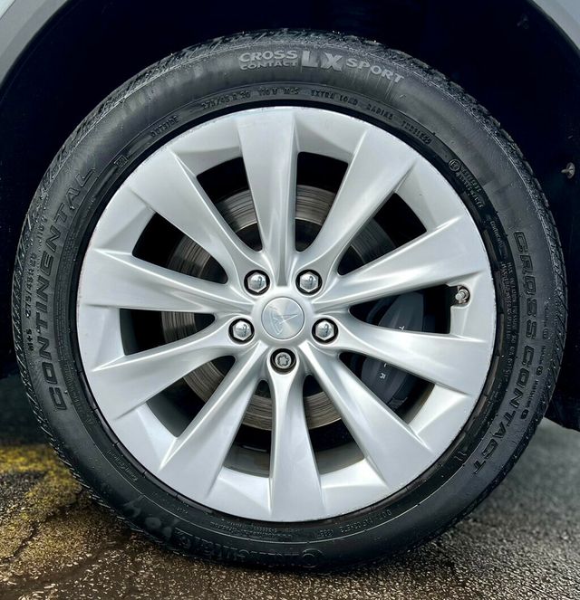 2018 Tesla Model X 100D AWD - 22952931 - 24