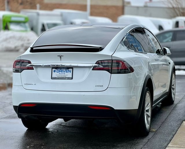 2018 Tesla Model X 100D AWD - 22952931 - 31