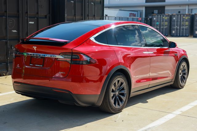2018 Tesla Model X 100D AWD - 23044097 - 13