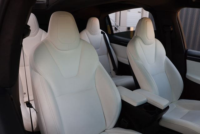 2018 Tesla Model X 100D AWD - 23044097 - 18
