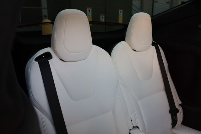 2018 Tesla Model X 100D AWD - 23044097 - 27