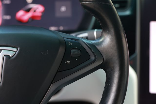 2018 Tesla Model X 100D AWD - 23044097 - 32
